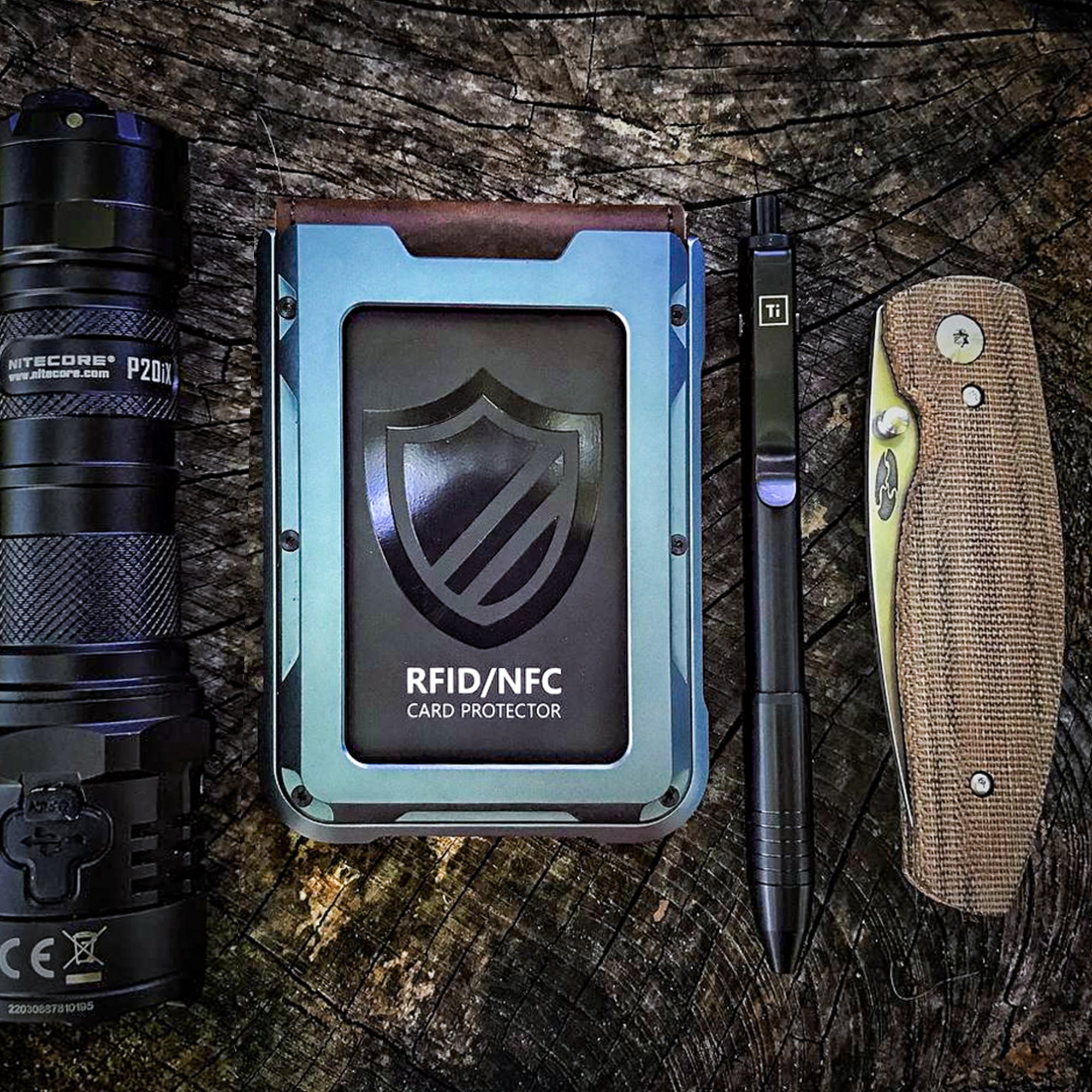 I09 Wallet for Men - Carbon Fiber