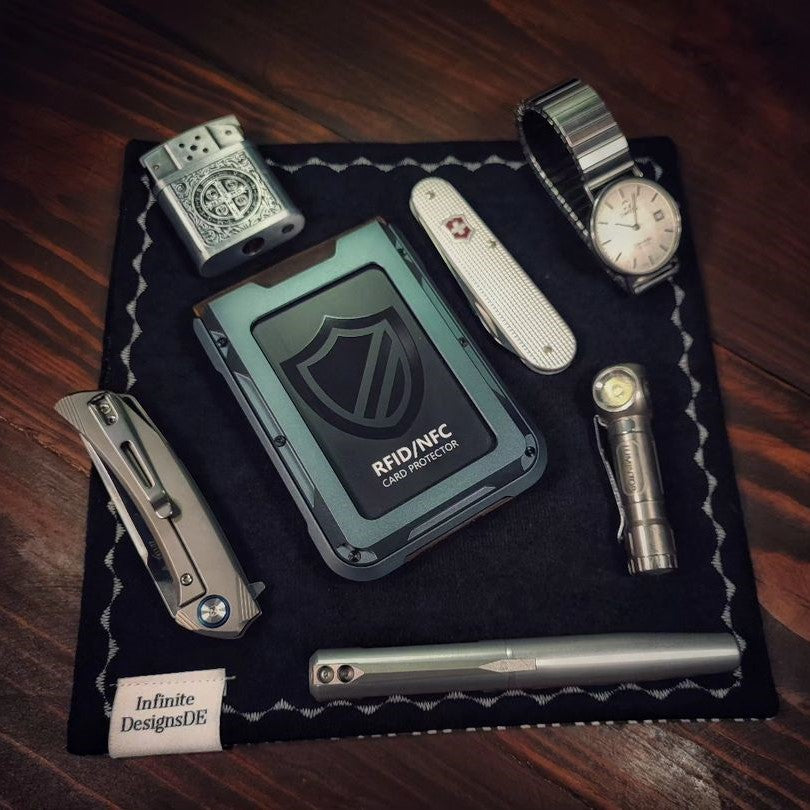 I09 Wallet for Men - Black